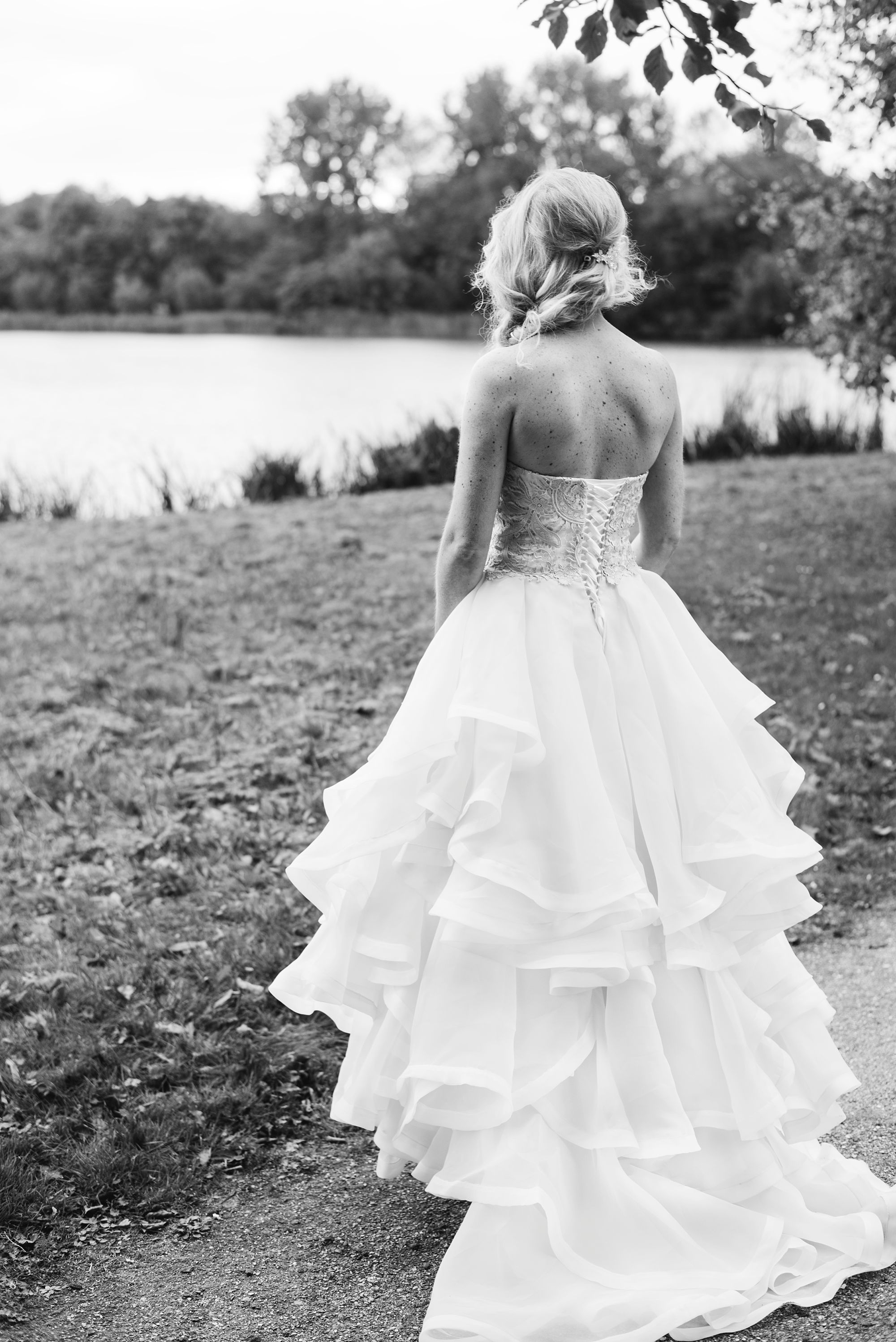 Bruidsfotografie styled fotoshoot te Werve Rijswijk Fine Art Blush Dress bruiloft