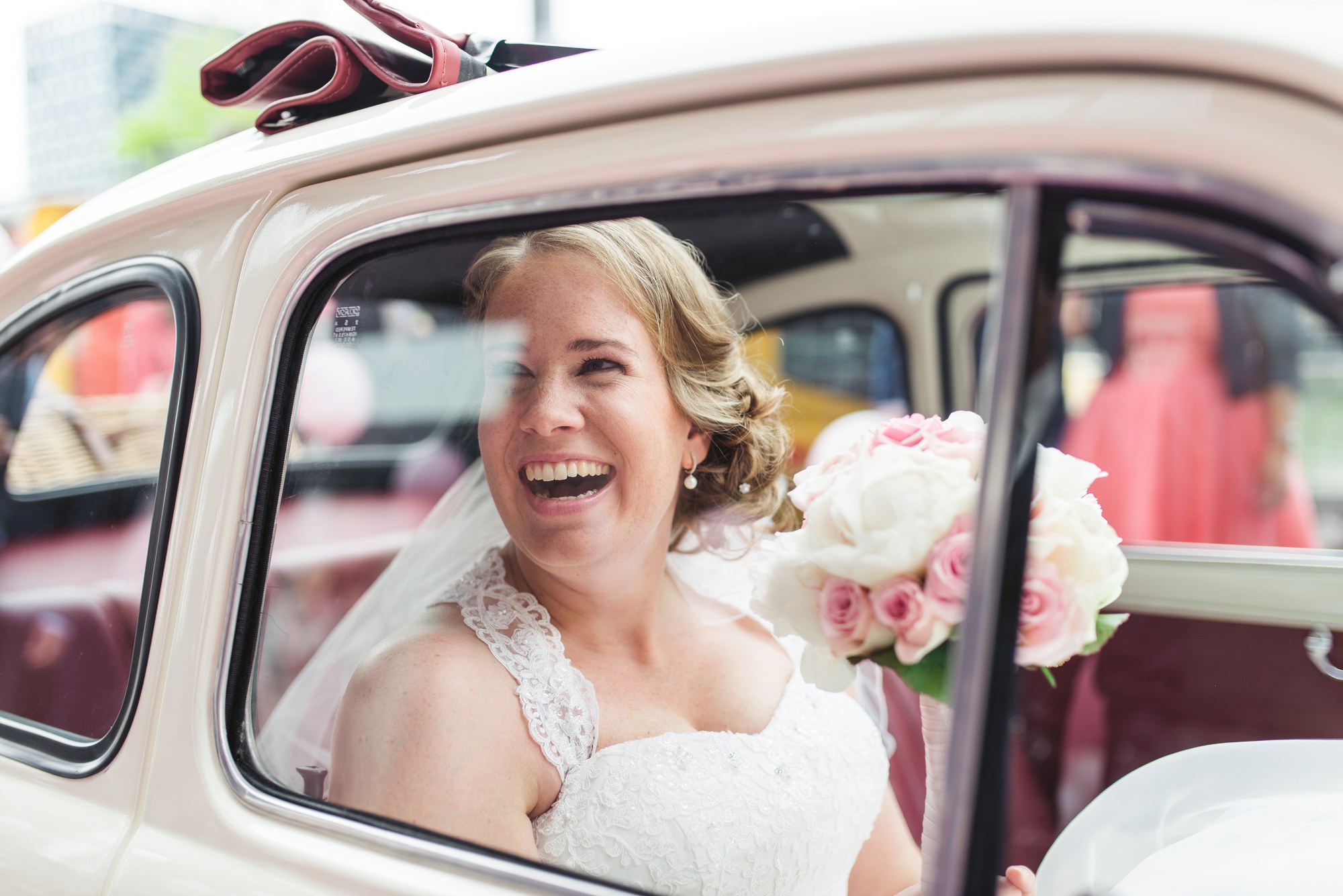 Spontane Bruidsfotografie Nederland Europa Buitenland, Fiat 500 trouwvervoer