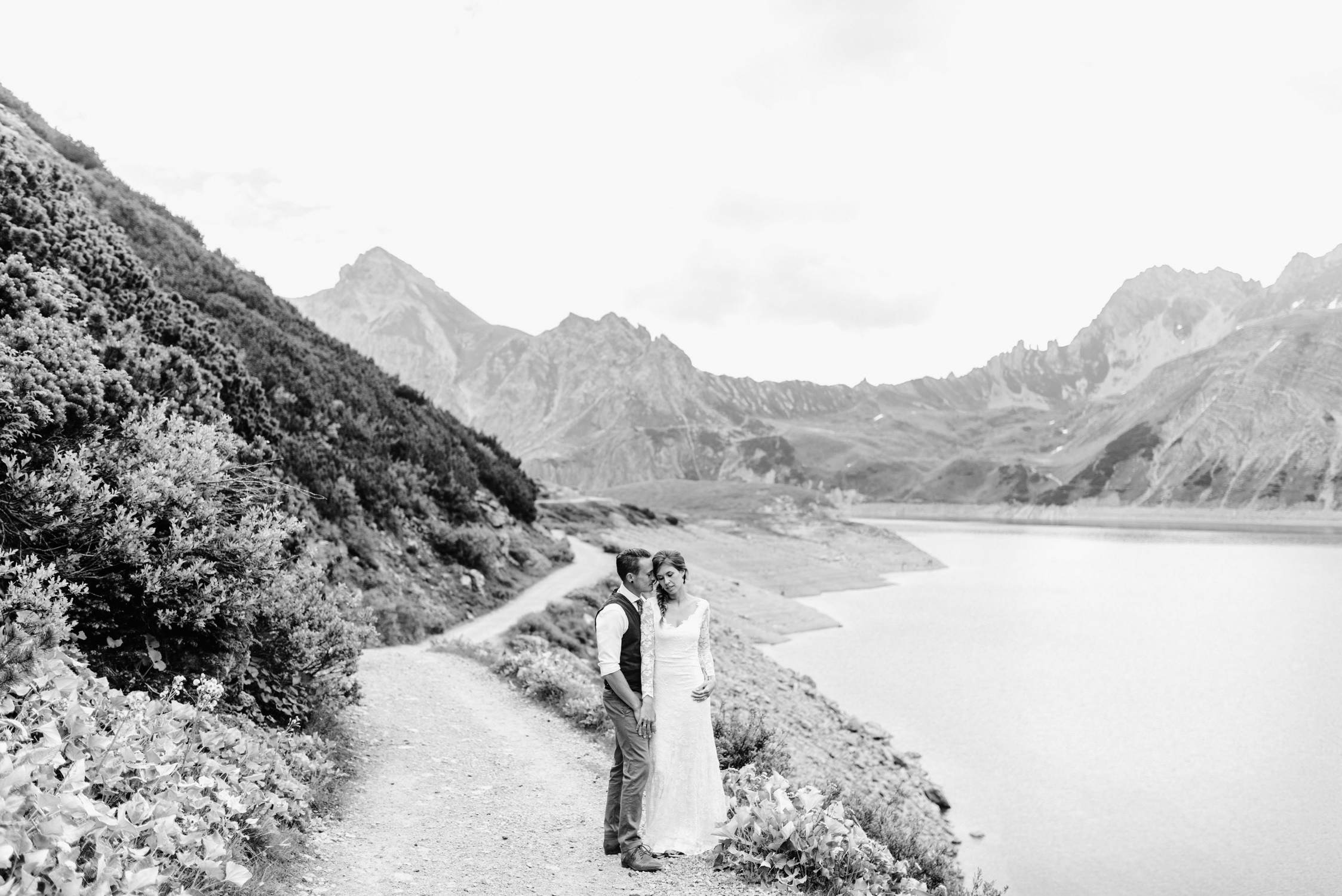 Wedding Photography Lindau Germany - Romantic couple shoot