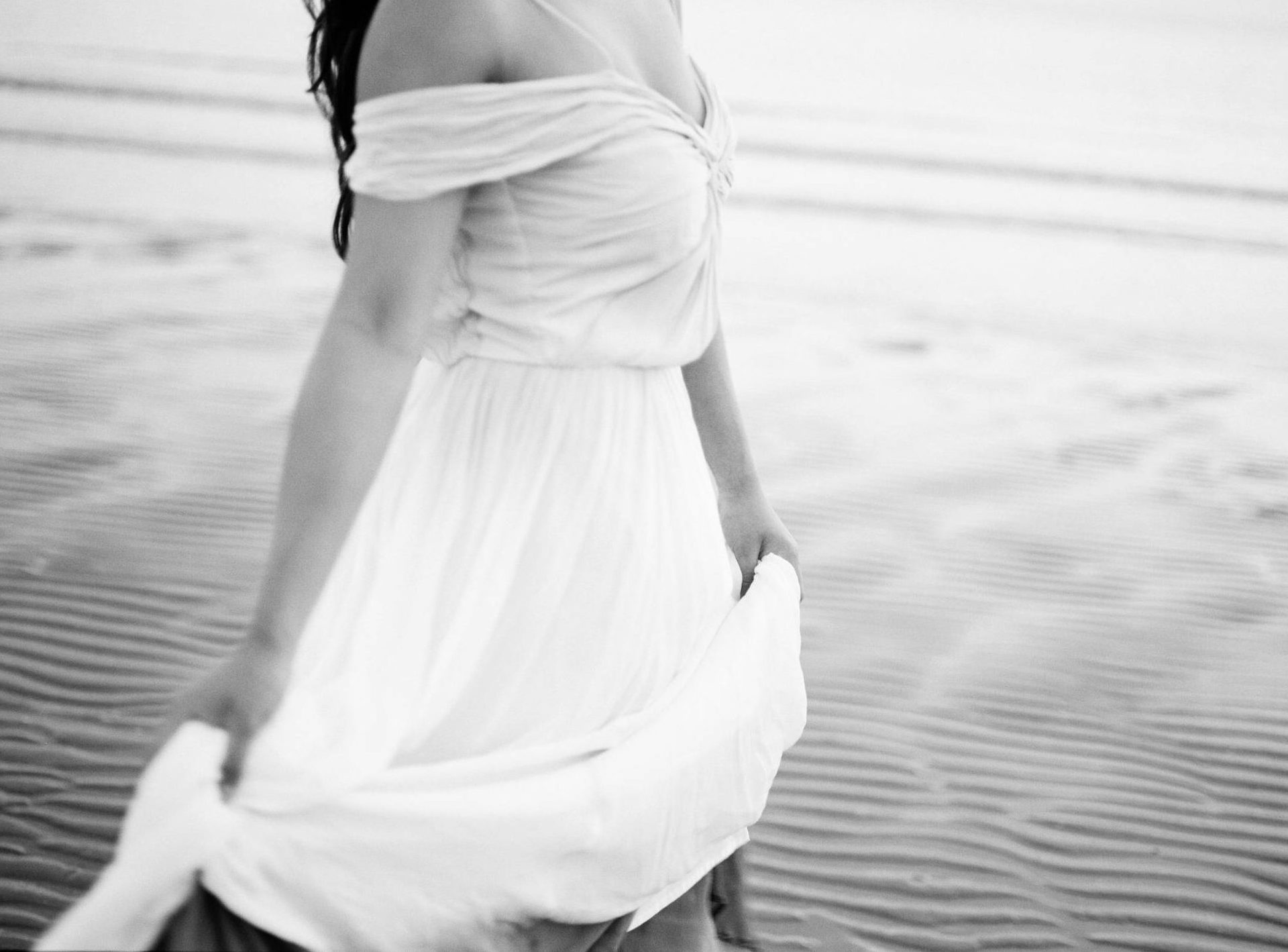 Photography for beach weddings in the Netherlands - Bride at the beach