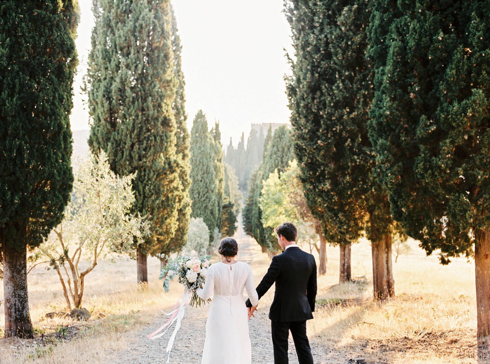 Wedding photographer Destination Wedding Tuscany Italy - Romantic couple shoot