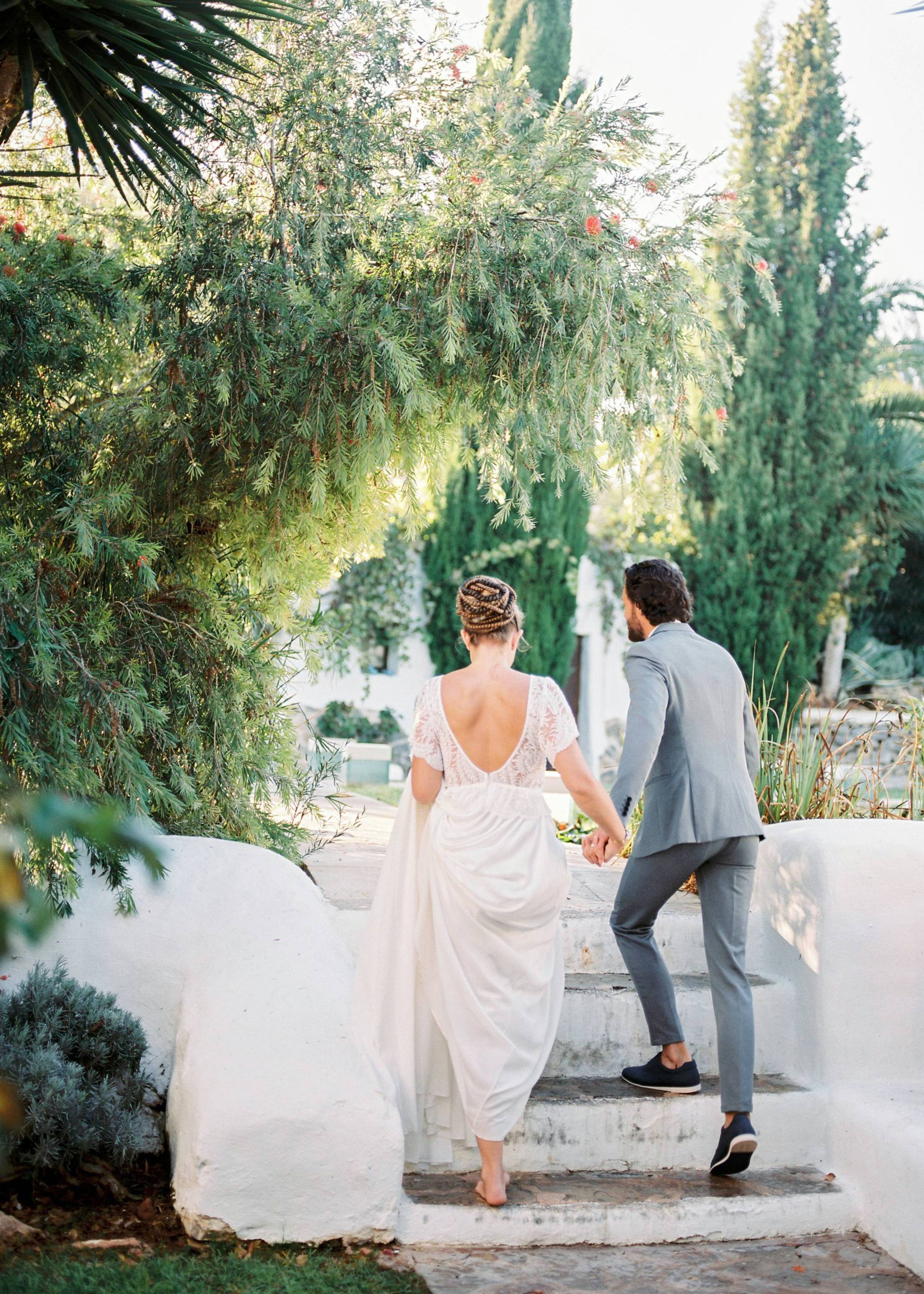 Elopement on Ibiza | Fine Art Wedding Photography by Raisa Zwart