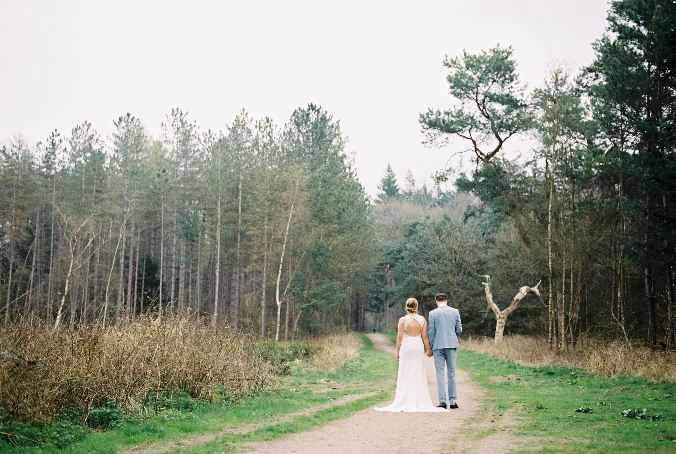 Fine art wedding photographer Hoge Vuursche Baarn - Wedding shoot in the woods