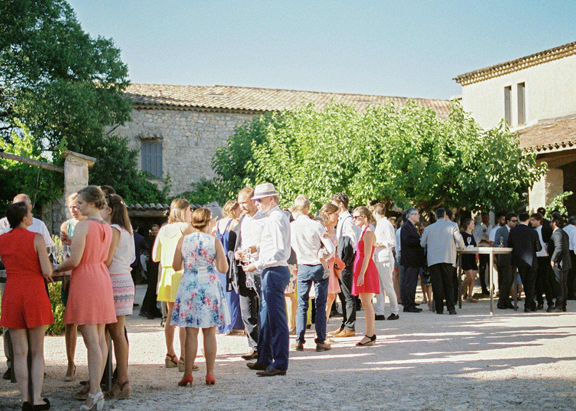 Fine art film photography Provence - Wedding guests