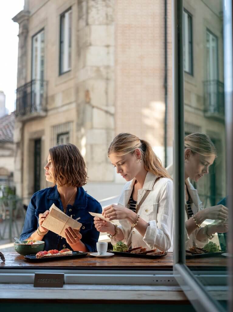 Commercial Fashion Photoshoot in Lisbon by Raisa Zwart 
